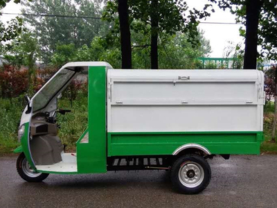 垃圾清运车