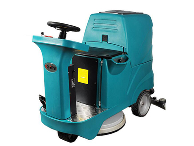 驾驶式洗地机